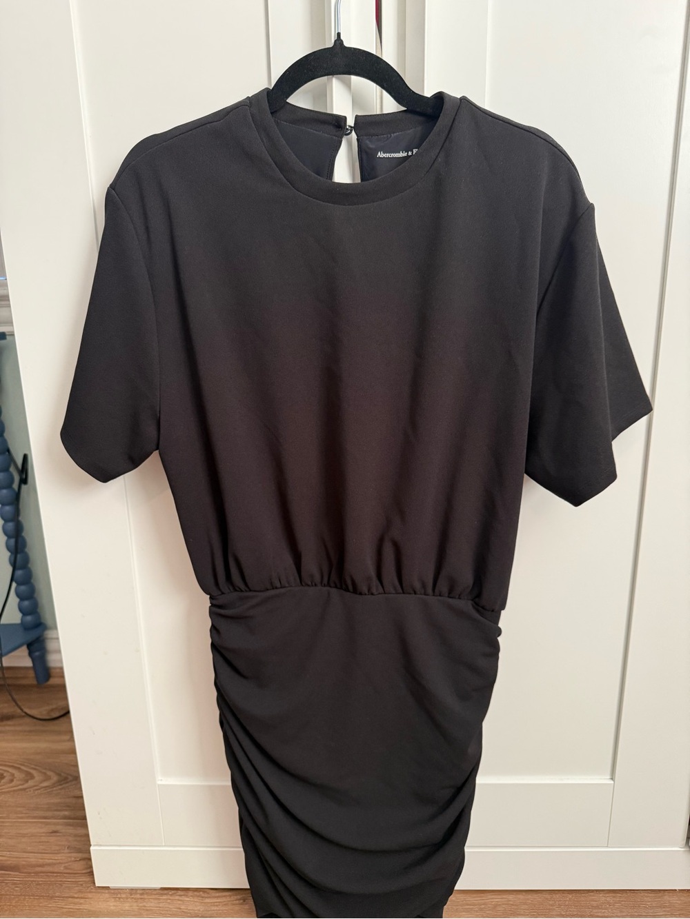 Abercrombie & Fitch Black Short-Sleeve Ruched Waist Dress